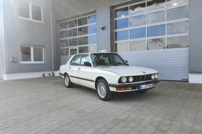 BMW E28 520i